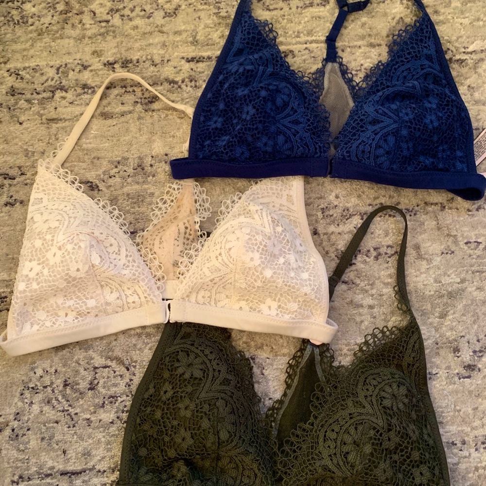 Victoria's Secret triangle lace bralette(not for sale)